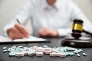 Curso en Aspectos regulatorios asociados al desarrollo de medicamentos, dispositivos médicos y otros UC