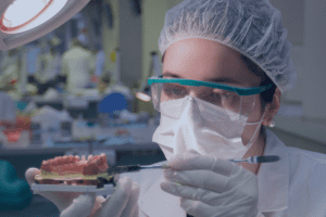 Diplomado en Investigación aplicada y clínica en odontología